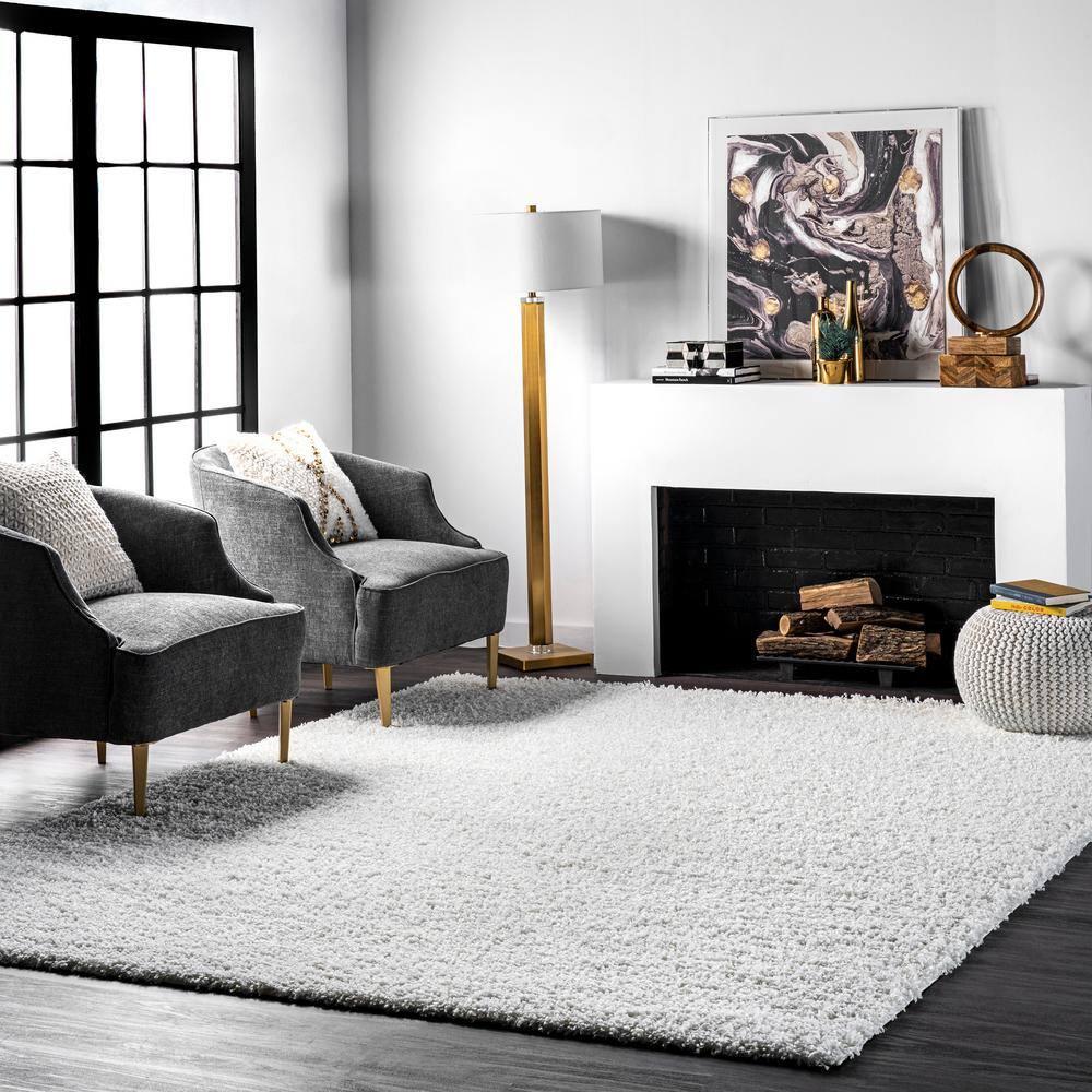 Plush Reversible White Shag Synthetic 4' x 6' Area Rug