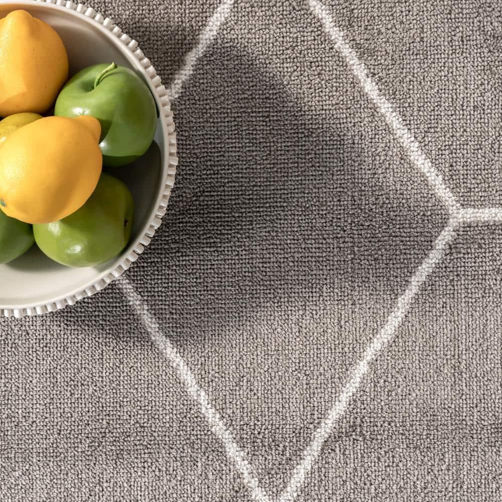 Nuloom Veronica Geometric 4x6 Indoor Area Rug for Living Room Bedroom Dining Room Kitchen, Grey/Ivory