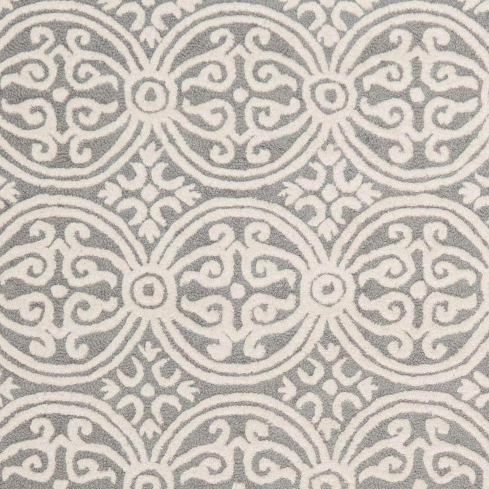 SAFAVIEH Cambridge Leslie Geometric Wool Area Rug, Silver/Ivory, 10' x 14'