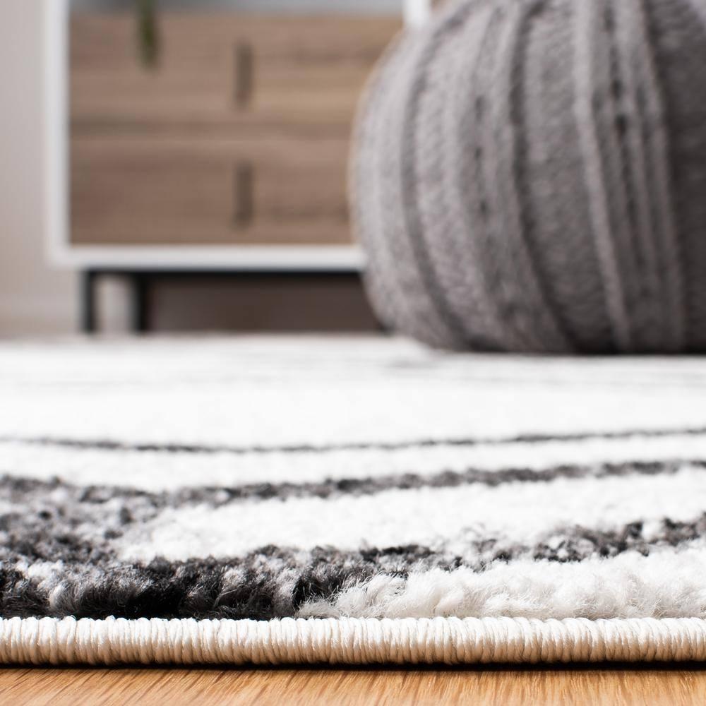 Wyckhoff Performance Geometric Rug