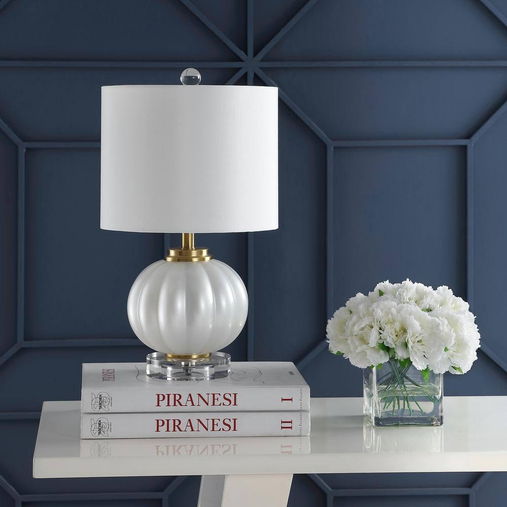 JONATHAN Y Pearl 17.5" Glass/Crystal LED Table Lamp, White/Brass Gold, JYL2076B