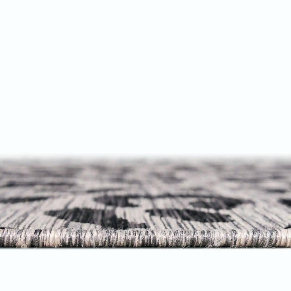 Unique Loom 4' 1 x 6' 1 Rectangle Indoor/Outdoor Safari Light Gray Area Rug