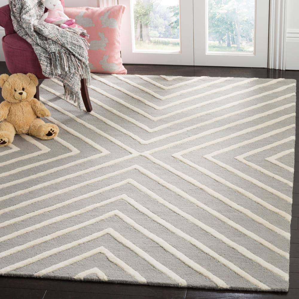Safavieh Kids Pattern SFK920 Hand Tufted Indoor Area Rug - Grey/Ivory - 8'x10' - Safavieh