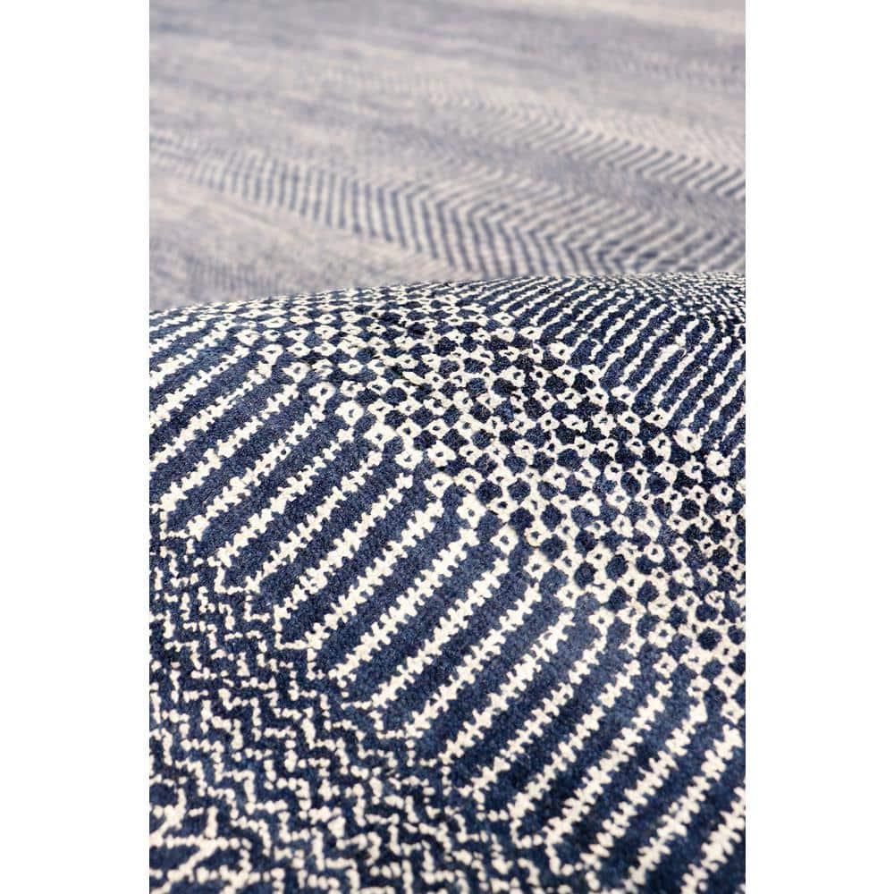 Pasargad Hand-Knotted Wool/Silk Area Rug in Navy/Ivory
