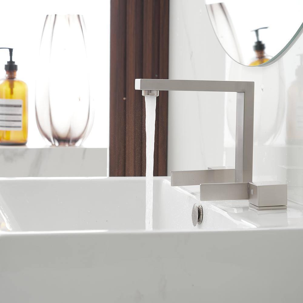 Widespread Single-handle Bathroom Faucet with Drain Assembly