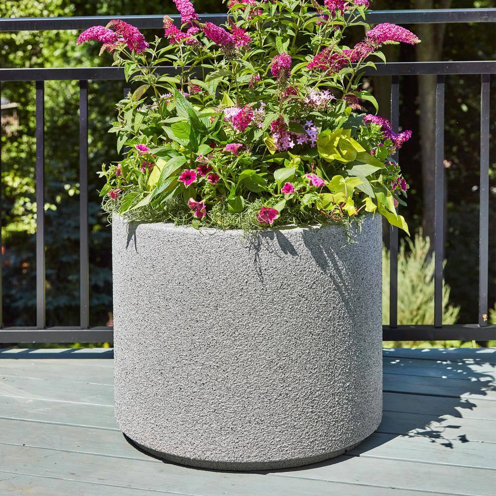 PolyStone Planters Round 19-in H x Brown Mixed/Composite Outdoor Planter