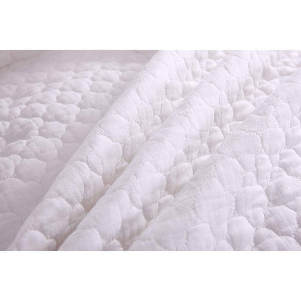 MarCielo WhiteCT Quilt Peony Cotton Geometric Shapes Quilt Set