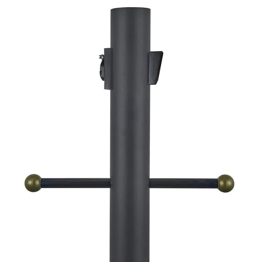 Design House,589812 Poste de Lámpara Tradicional para Exteriores con Brazo Cruzado de Plástico, Instalación de Enterramiento Directo, Toma de Corriente Incorporada y Sensor Fotocular Del Anochecer Al Amanecer en Negro