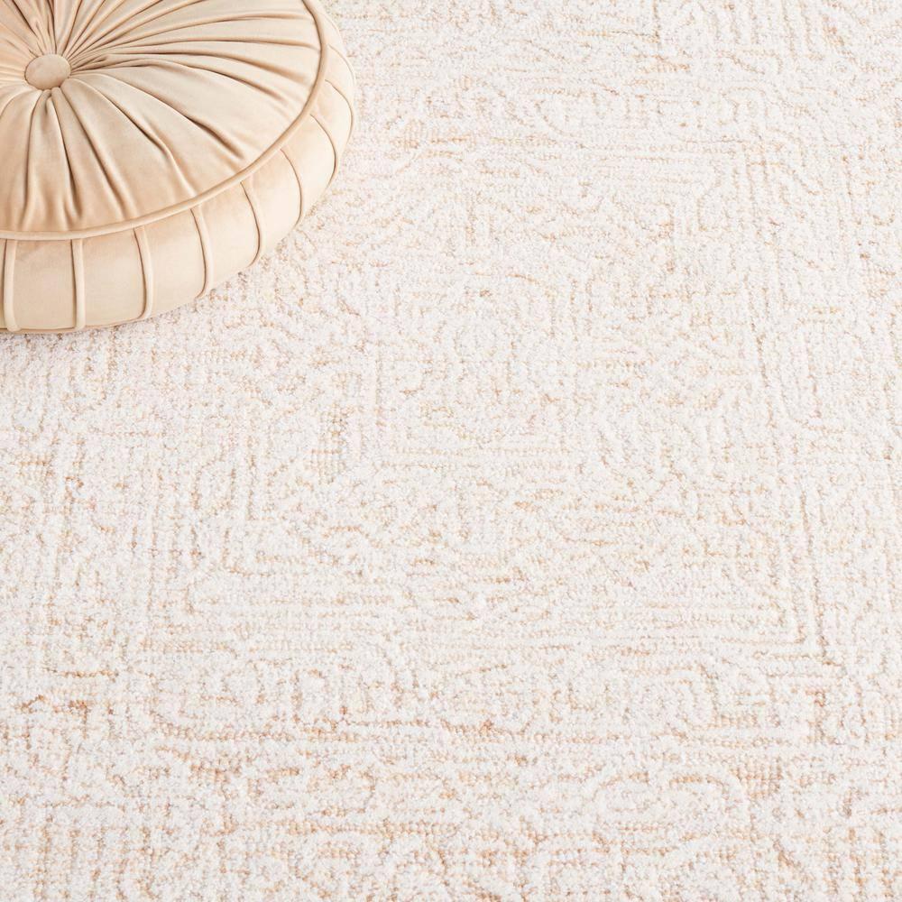 Ebony EBN104 Hand Tufted Indoor Area Rug - Gold/Ivory - 6'x9' - Safavieh