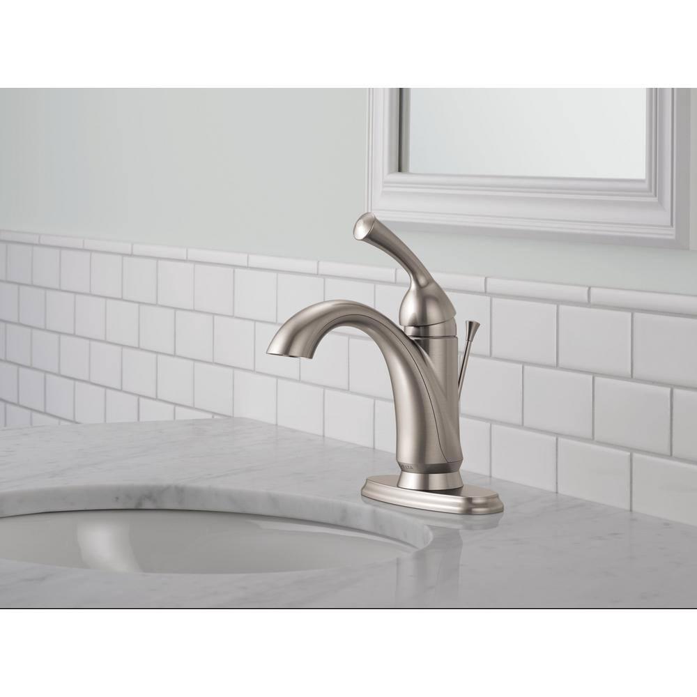 Haywood Single Hole Bathroom Faucet with Drain Assembly, Single Handle Bathroom Sink Faucet