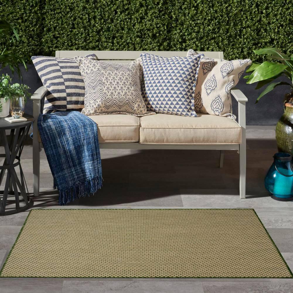 Hartigan Green Modern Indoor/Outdoor Rug
