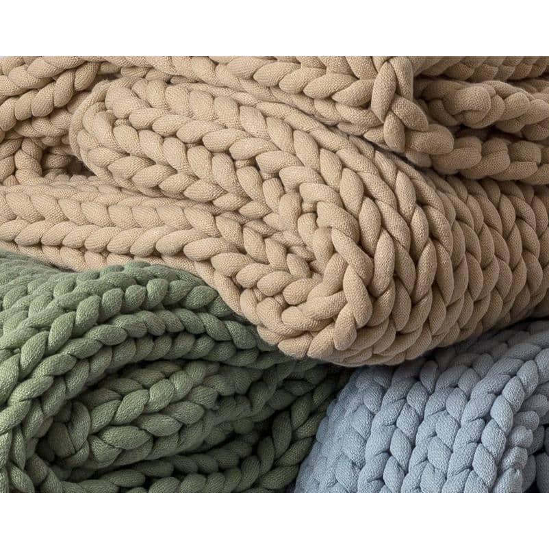 Donna Sharp Chunky Knit Taupe Contemporary Decorative Throw Blanket with Over-Sized Loop Pattern