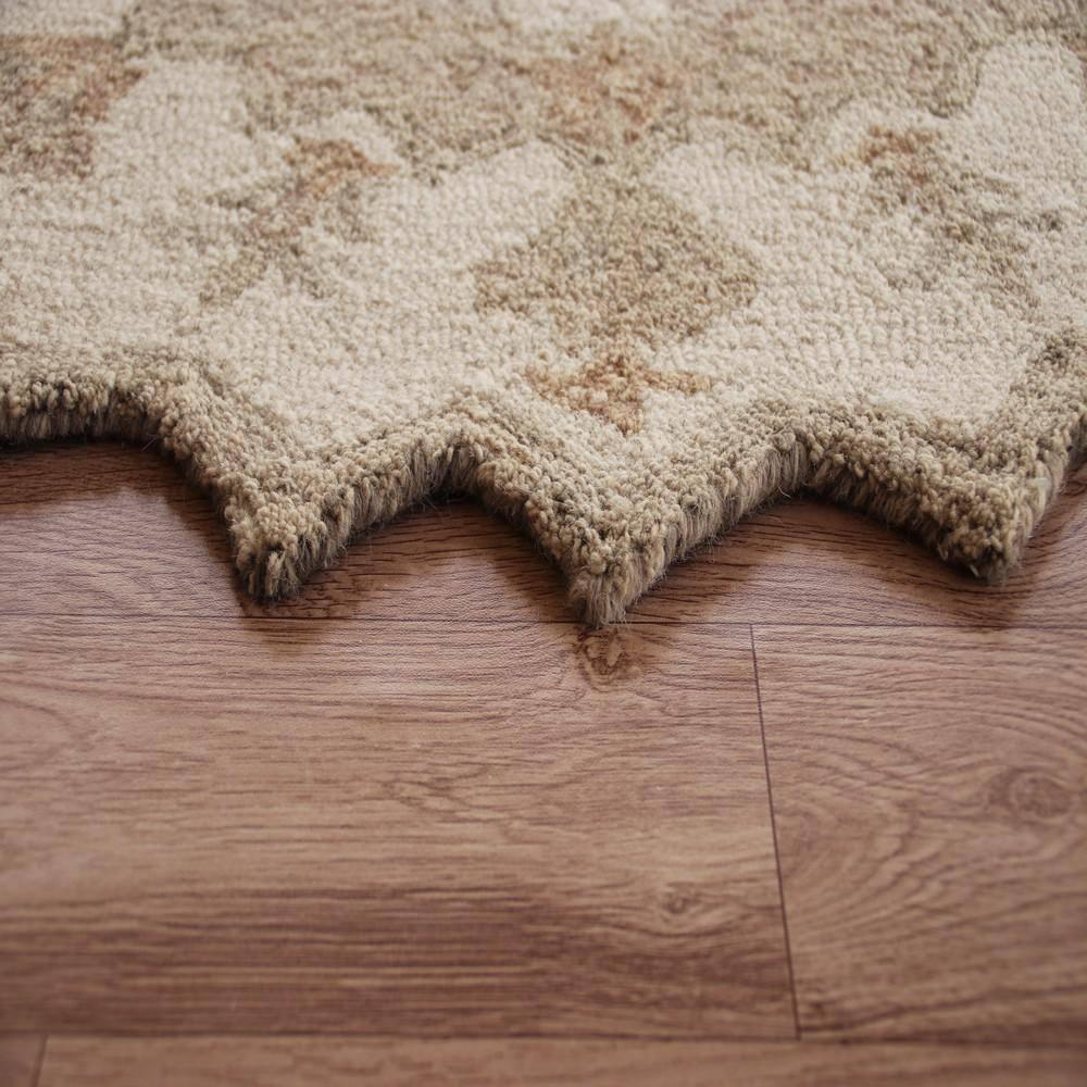 LR Home Daisey 2'3" x 3'10" Beige Classic Medallion Wool Hearth Indoor Area Rug