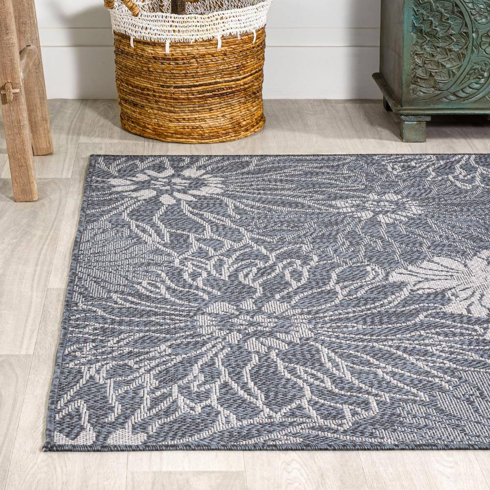 3' x 5' Bahamas Modern All-Over Floral Indoor/Outdoor Area Rug, Navy/Gray - JONATHAN Y