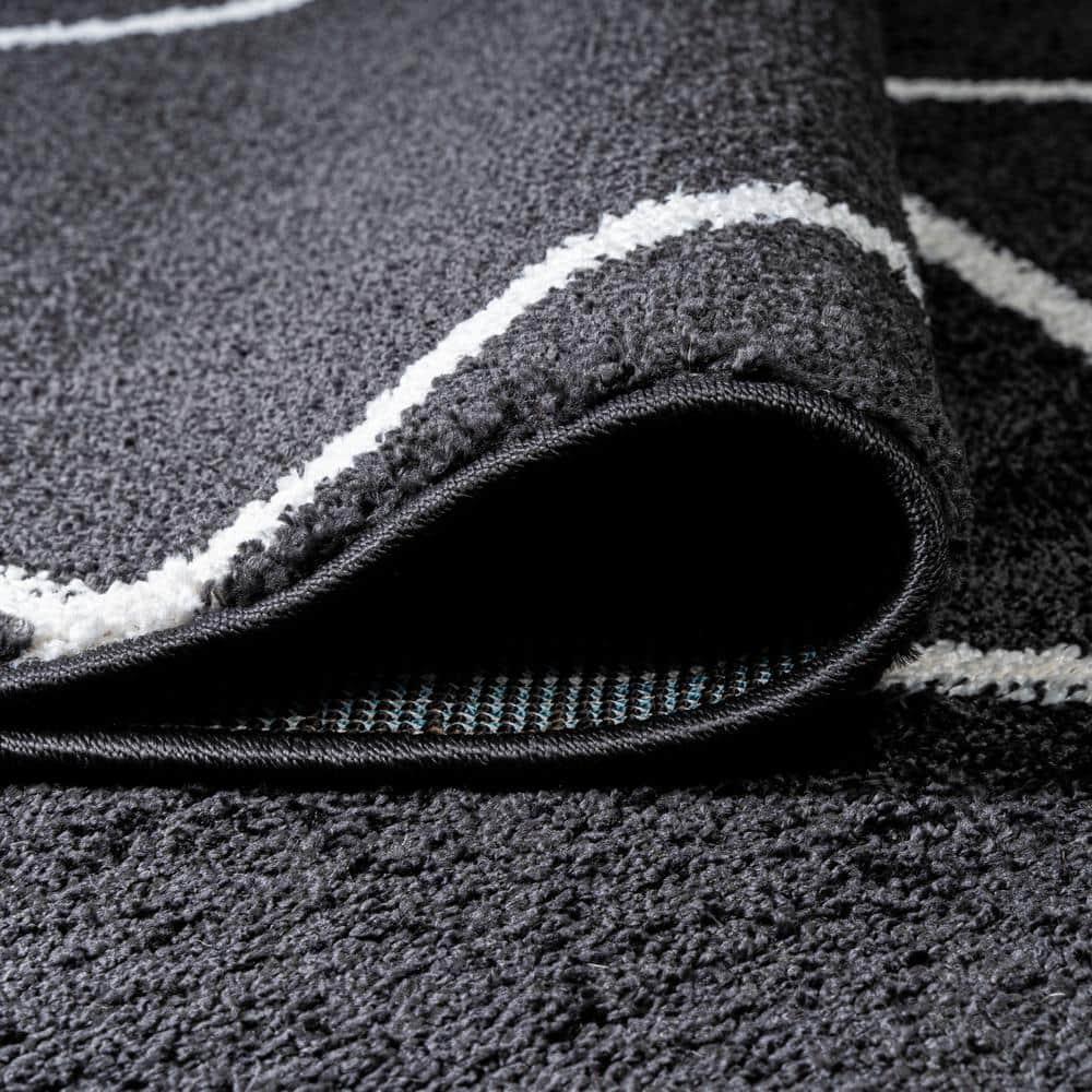 4'x6' Cole Minimalist Diamond Trellis Area Rug, Black/White - JONATHAN Y
