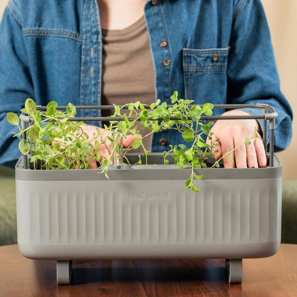Vego Garden Mini Herb Plastic Outdoor Pot Planter with Trellis