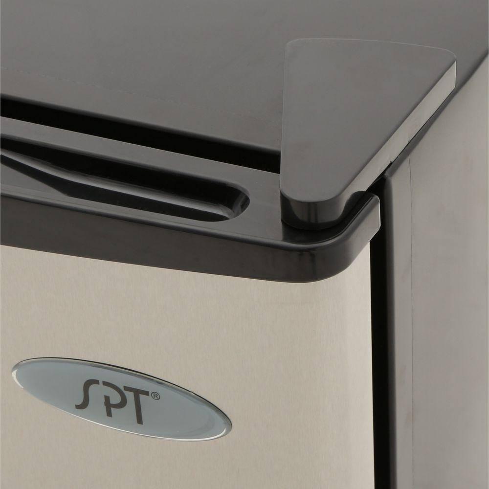 SPT RF-164SSA 1.6 cu. ft. Compace Refrigerator with Energy Star, Black