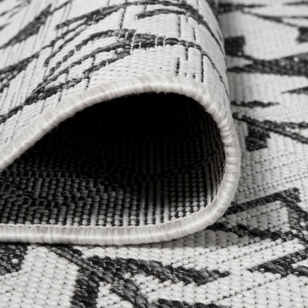 4'x6' Tokay Bohemian Geometric Indoor/Outdoor Area Rug, Ivory/Black - JONATHAN Y