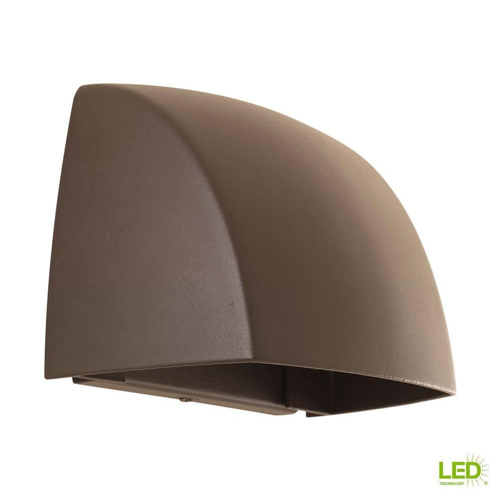 Progress Lighting Cornice 1-Light Outdoor LED Wall Sconce, Antique Bronze, Aluminum, 5.25" Width, 4.75" Height, 3000K, 388 Lumens