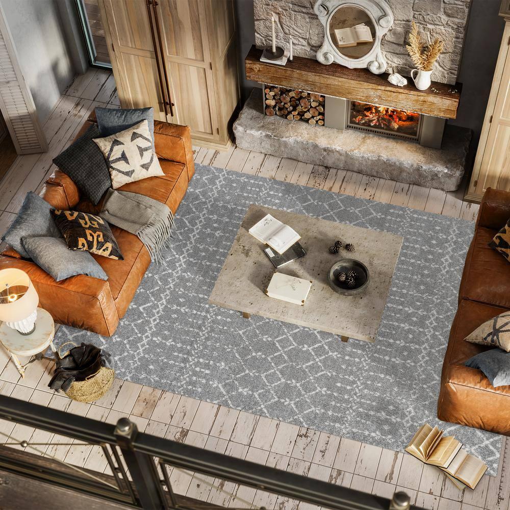 JONATHAN Y Moroccan HYPE Boho Vintage Diamond Gray/Ivory 3 ft. x 5 ft. Area Rug
