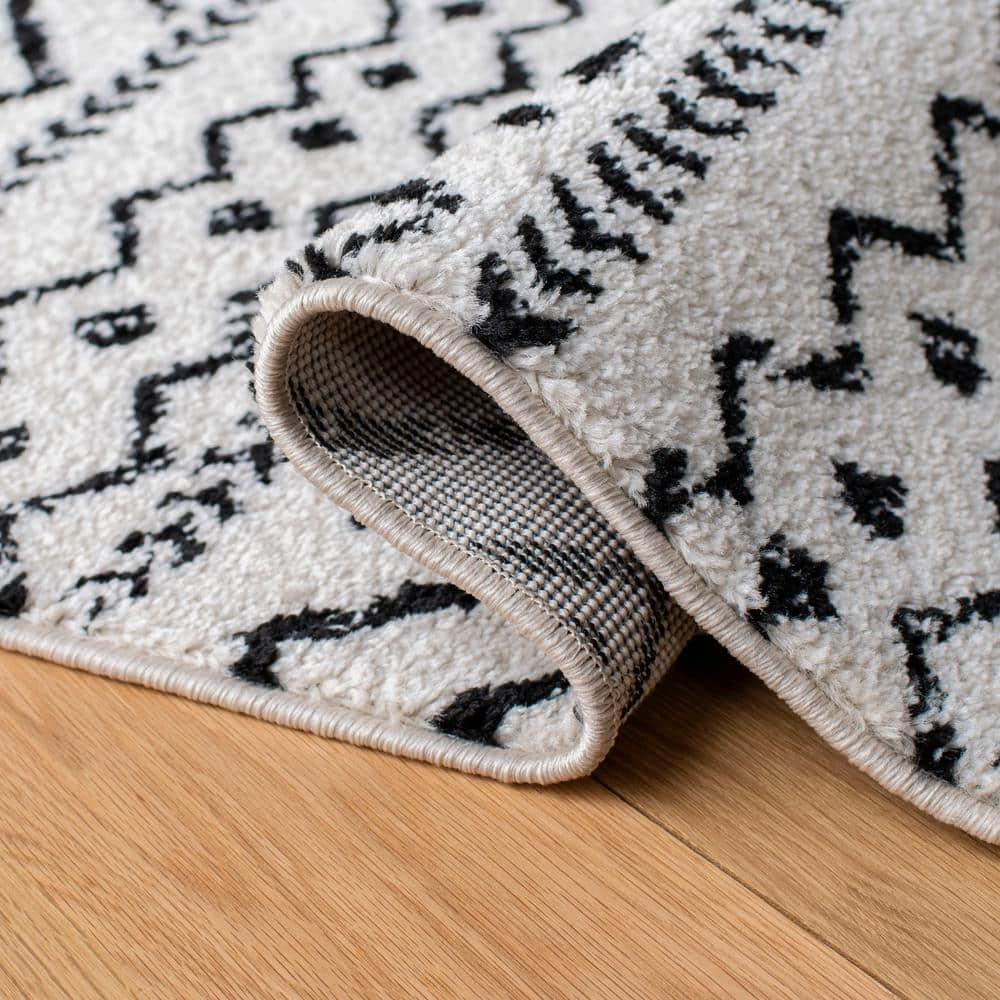 Tulum TUL267 Power Loomed Indoor Area Rug - Ivory/Black - 9'x9' - Safavieh
