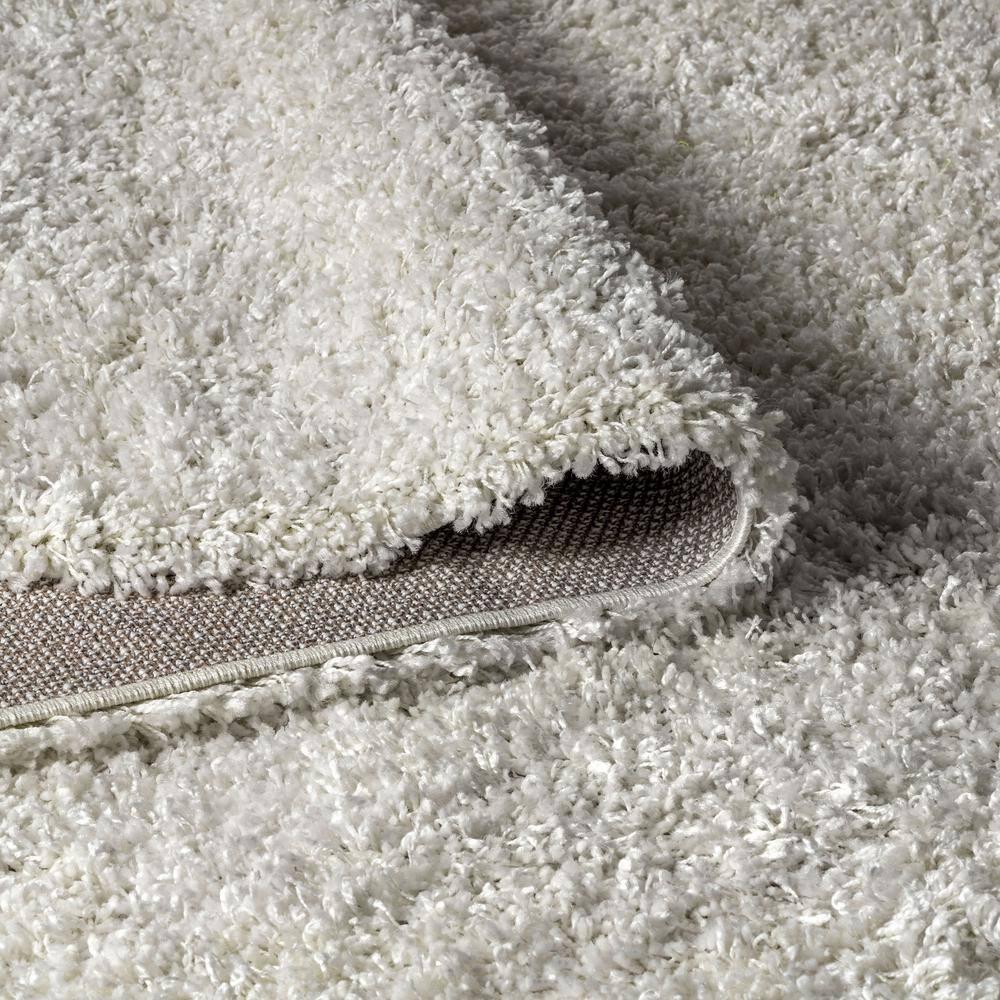 5'x8' Mercer Shag Plush Area Rug, White - JONATHAN Y