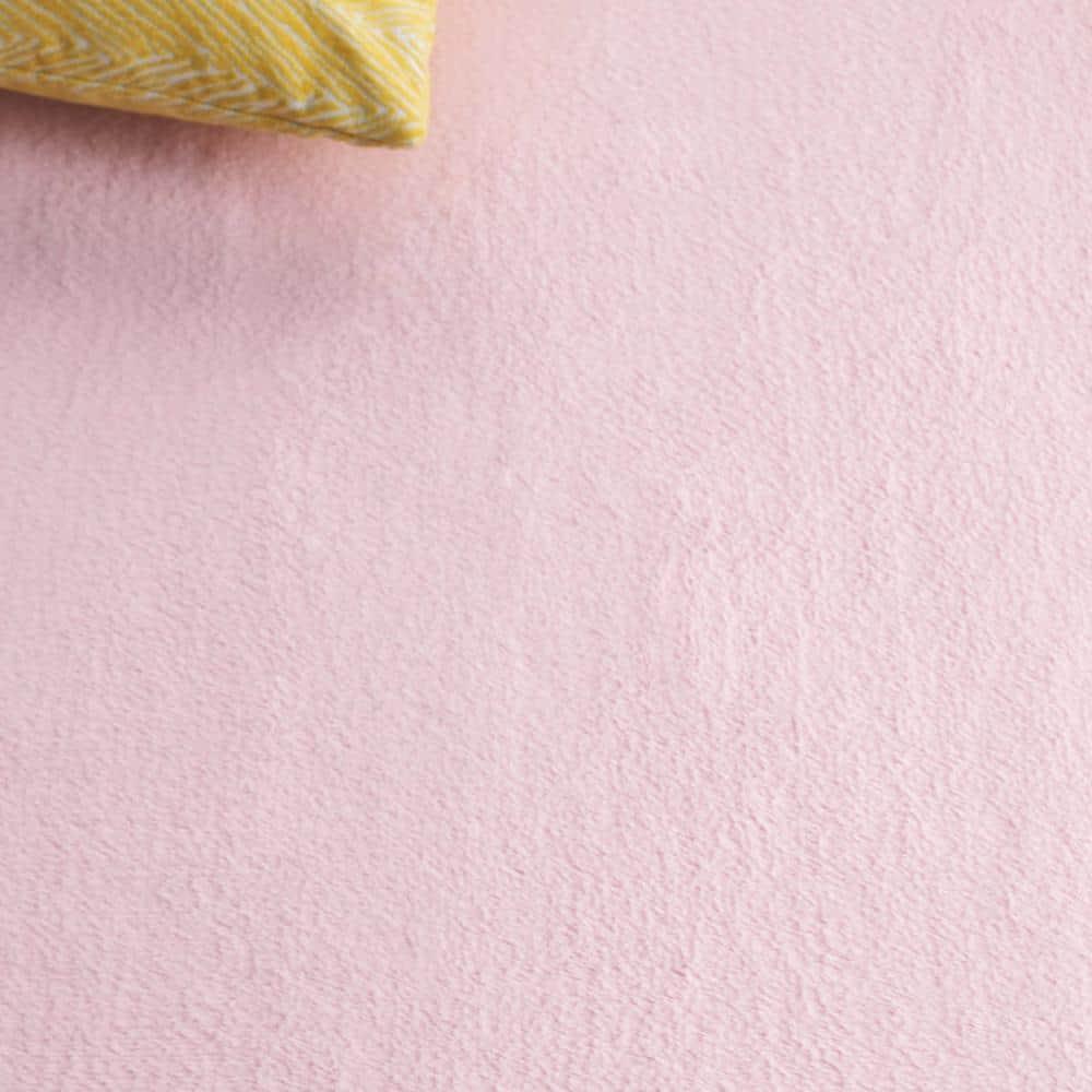 Safavieh Faux Rabbit Fur Performance Machine Washable Solid Color Rug