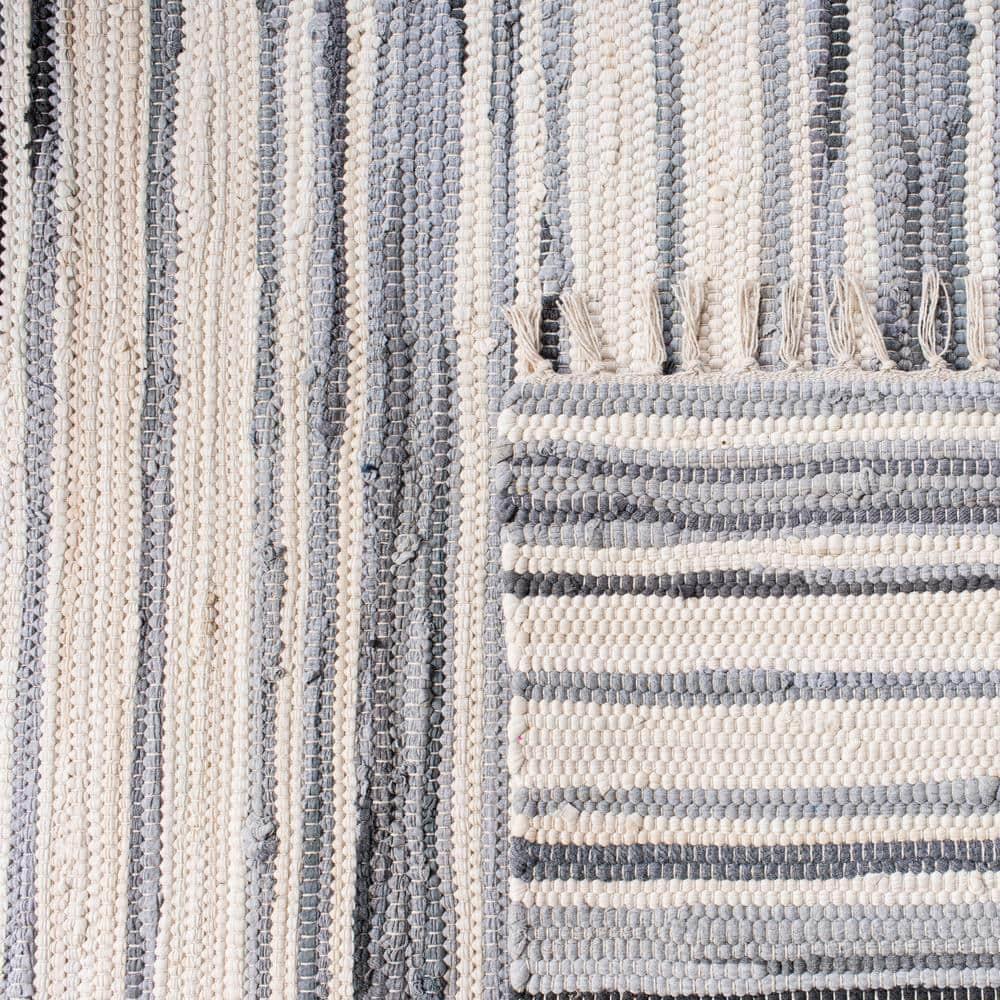 Rag Rug RAR126 Hand Woven Indoor Accent Rug - Ivory/Grey - 2'x3' - Safavieh.