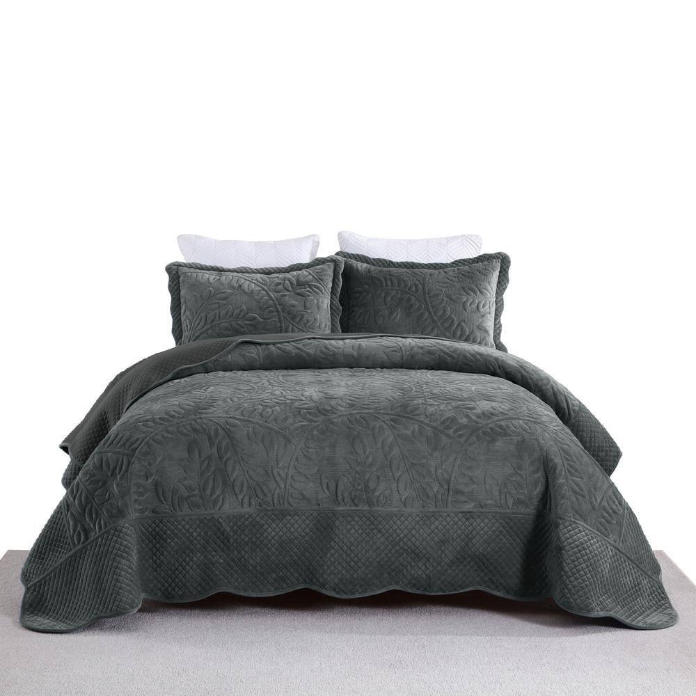 MarCielo Marcielo Oversized Embroidered Velvet Quilt Set With 2 Pillow Shams