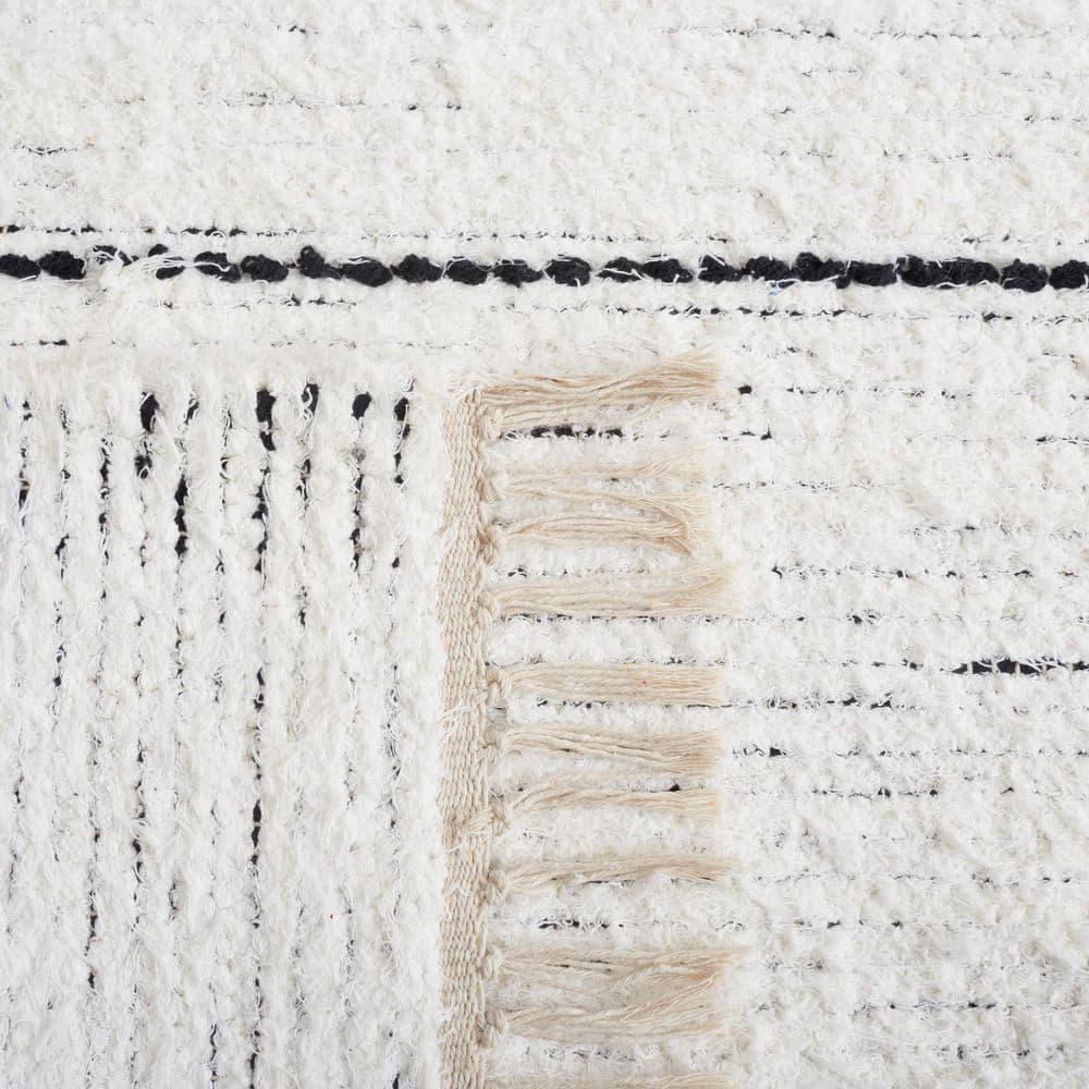 Casablanca CSB463 Hand Woven Area Rug - Ivory/Black - 3'x5' - Safavieh.