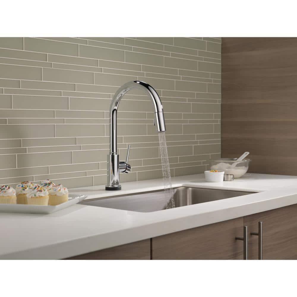 Trinsic Pull Down Sprayer Touch and Voice Control Kitchen Sink Faucet, Touch Control Kitchen Faucet