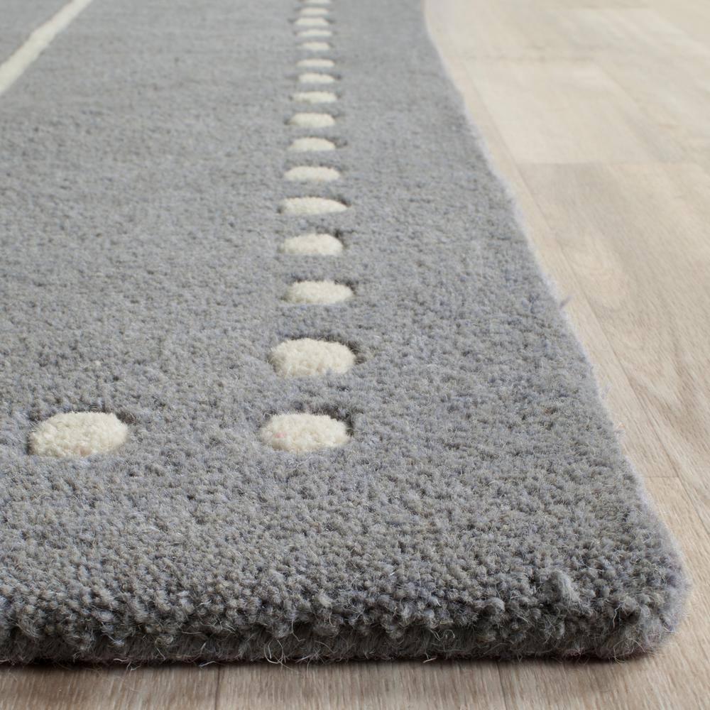 Bella BEL151 Hand Tufted Area Rug - Silver/Ivory - 4'x6' - Safavieh.