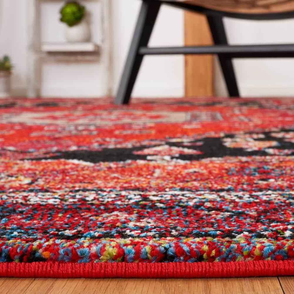Vintage Hamadan VTH204 Power Loomed Area Rug - Red/Black - 6'7"x6'7" - Safavieh.