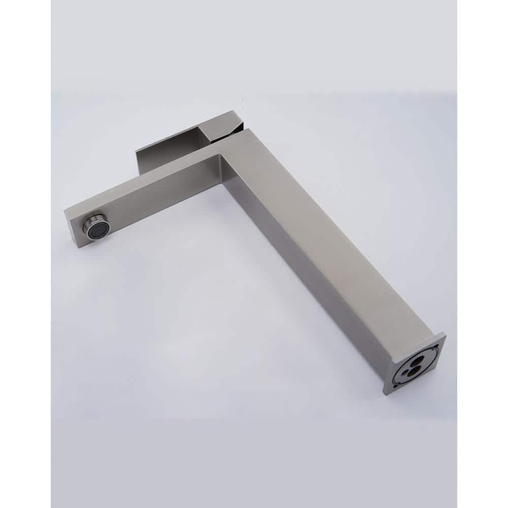 High Arc Single Handle Single Hole Bathroom Faucet With Drain Kit