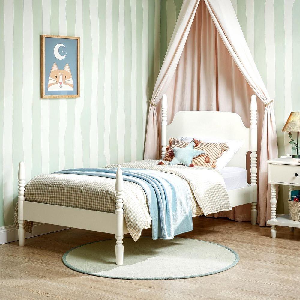 Vivienne Traditional Easy Assembly Solid Wood Twin Spindle Bed