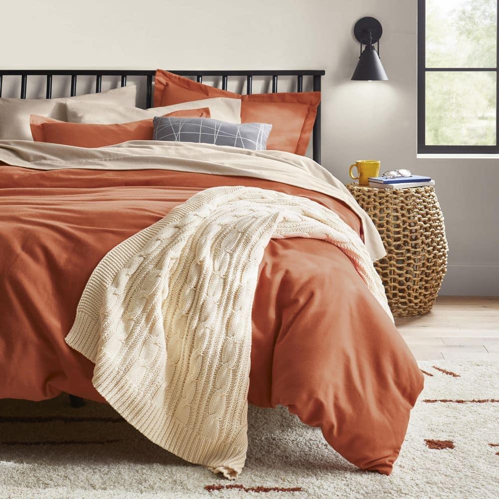 Henline Solid Wood Platform Spindle Bed