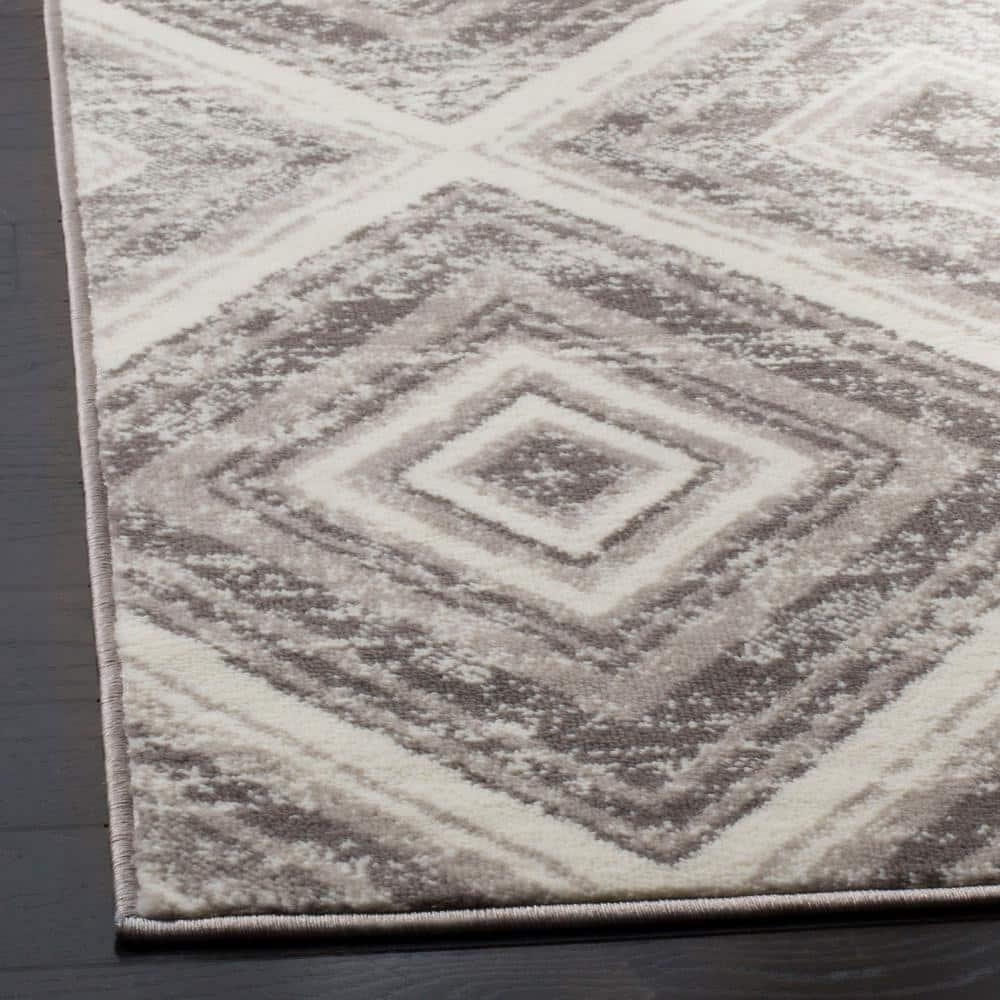 Skyler SKY120 Power Loomed Indoor Area Rug - Grey/Ivory - 4'x6' - Safavieh