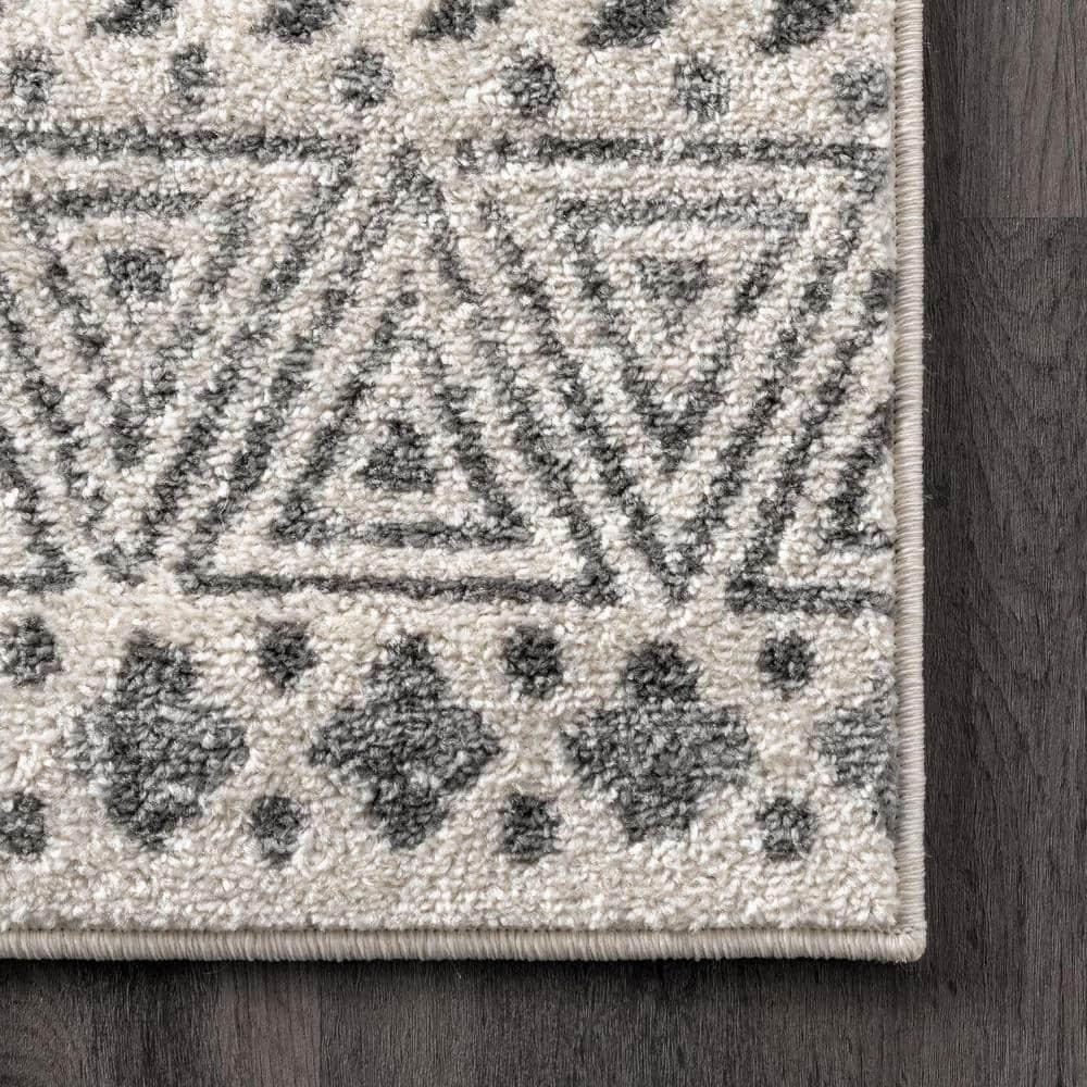 Nuloom Camila Geometric 7x9 Indoor Area Rug for Living Room Bedroom Dining Room Kitchen, Off White/Ivory