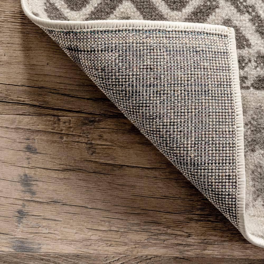 Nuloom Chloe Geometric 5x8 Indoor Area Rug for Living Room Bedroom Dining Room Kitchen, Light Grey/Ivory