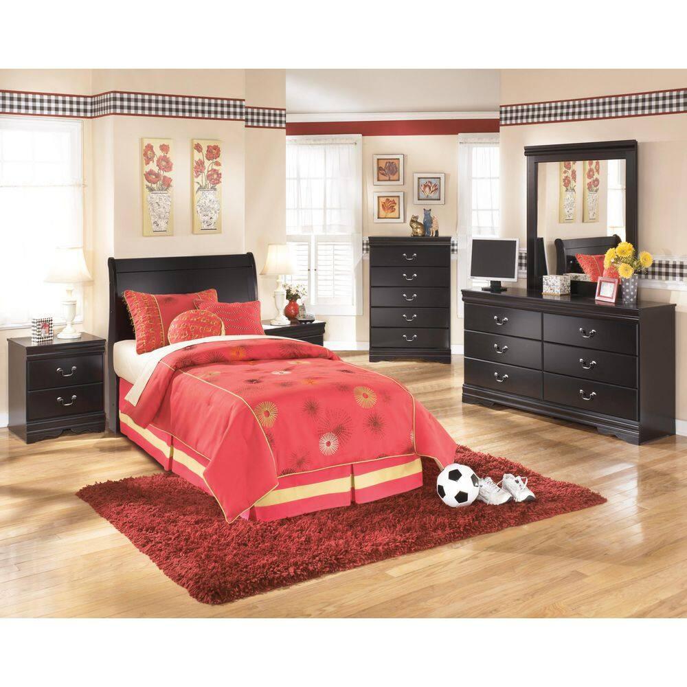 Signature Design by Ashley Casual Huey Vineyard Twin Sleigh Headboard  Black