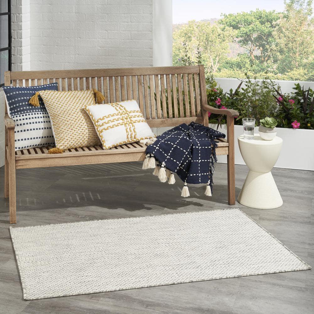 Nourison Courtyard COU01 Indoor/outdoor Area Rug - Ivory Silver 3' x 5'