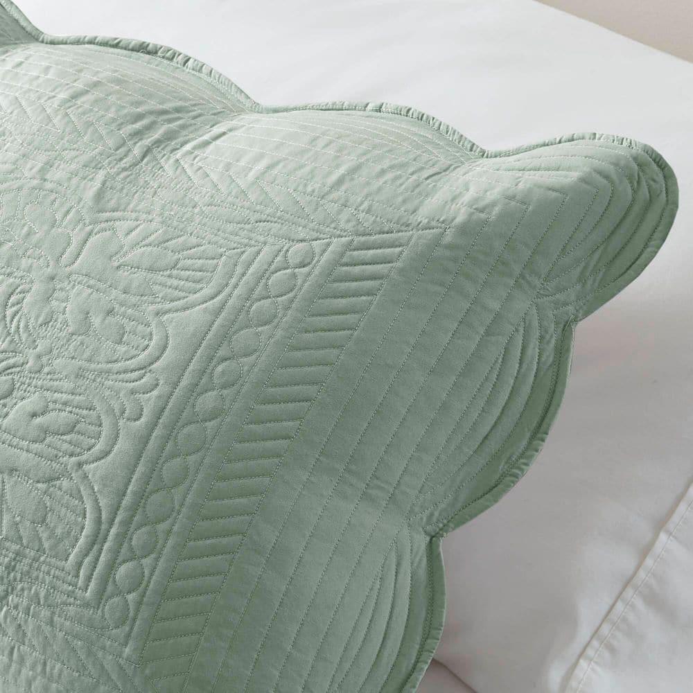 Tuscany Scalloped Edge Quilt Set