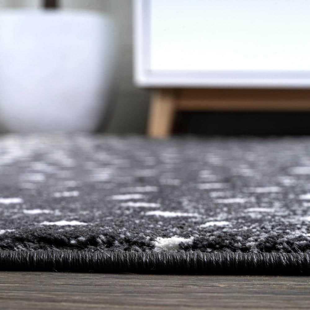 3'x 5' Antelope Modern Animal Area Rug, Black/Cream - JONATHAN Y