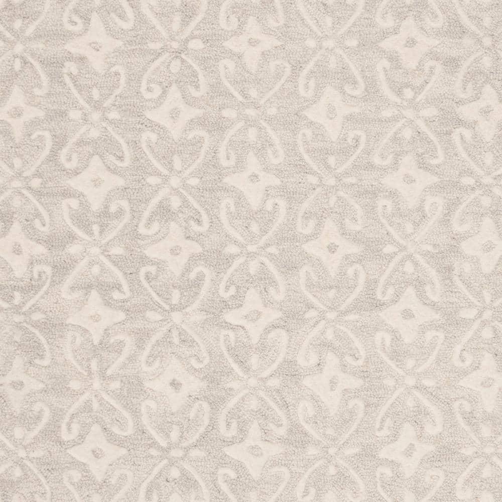 Blossom BLM114 Hand Tufted Area Rug - Grey/Ivory - 4'x6' - Safavieh..