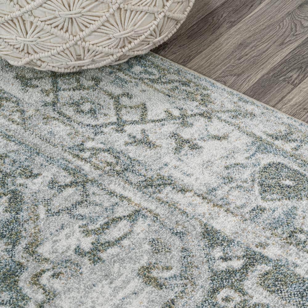 JONATHAN Y Pavel Distressed Medallion Low-Pile Machine-Washable Light Gray/Blue 3 ft. x 5 ft. Area Rug