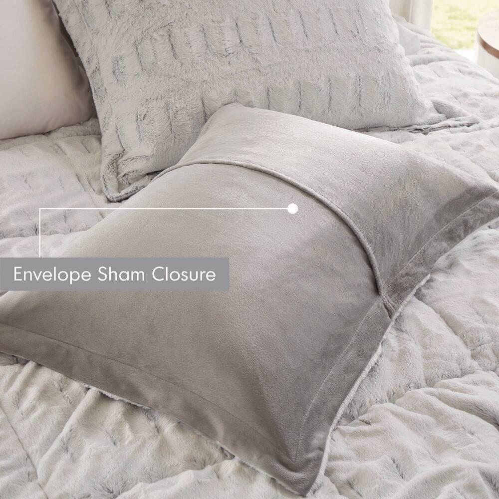 Madison Park Gia Back Print Long Fur Comforter Mini Set