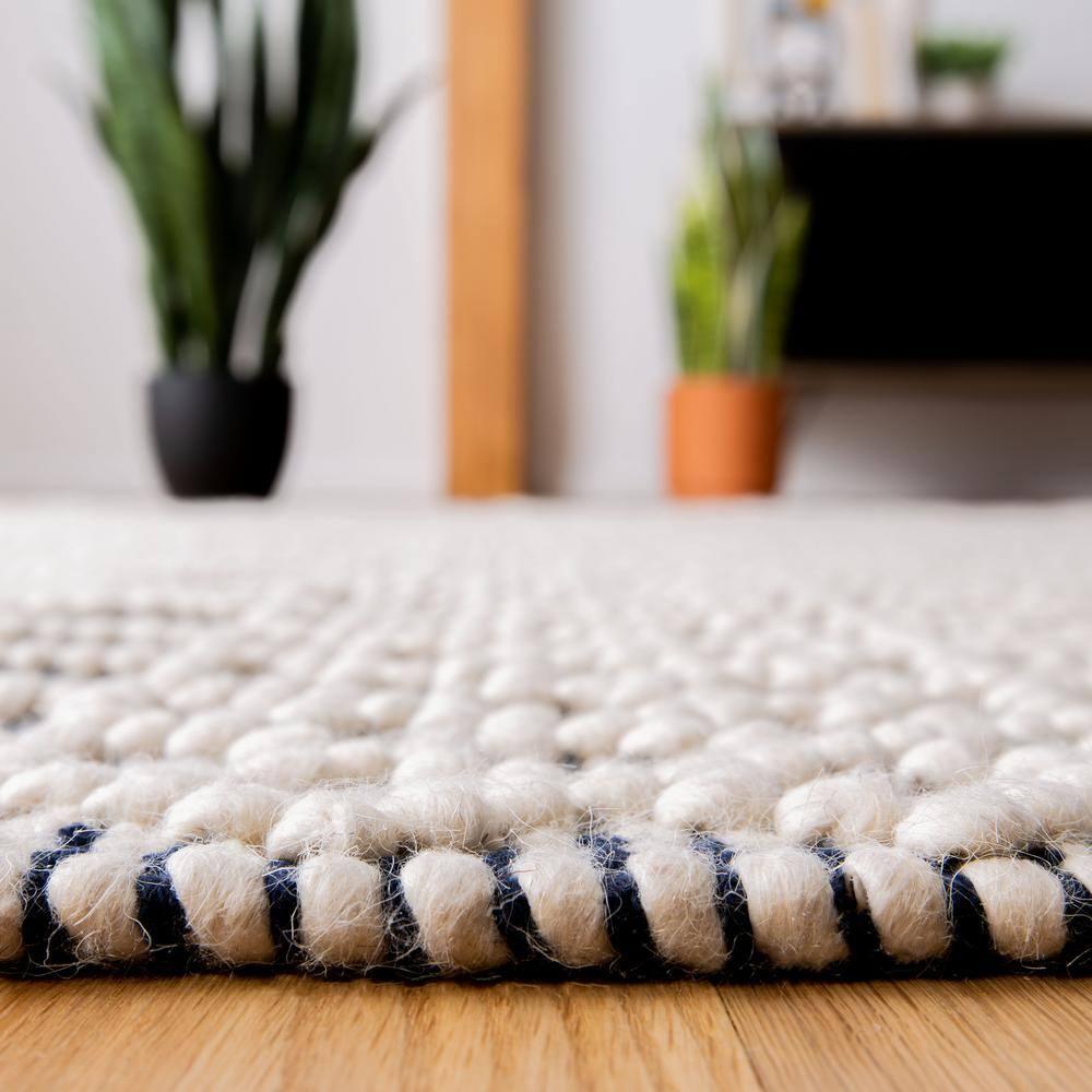 Natura NAT852 Hand Loomed Indoor Area Rug - Ivory/Navy - 8'x8' - Safavieh