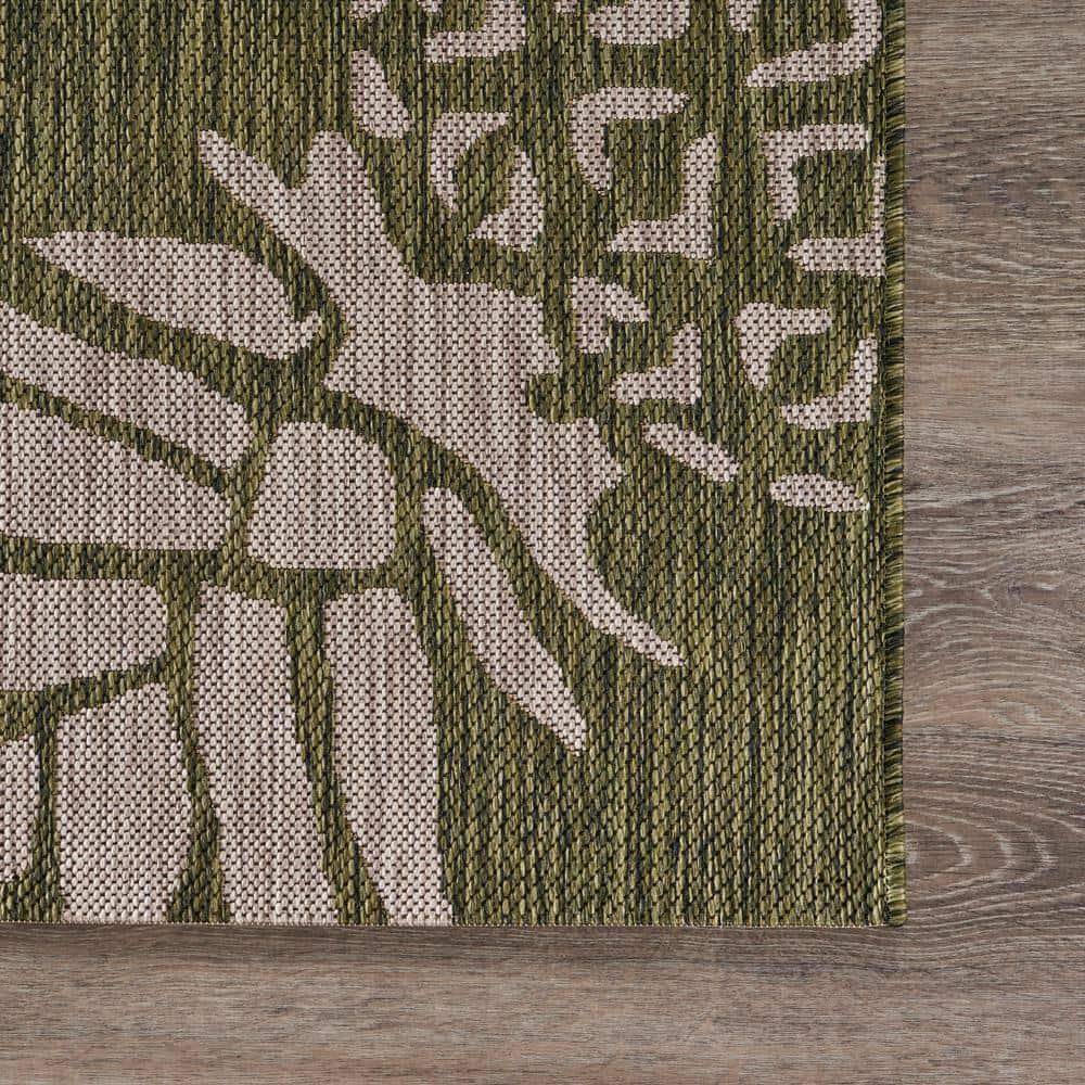 5â€™ x 7â€™ Green Pineapple Indoor Outdoor Area Rug
