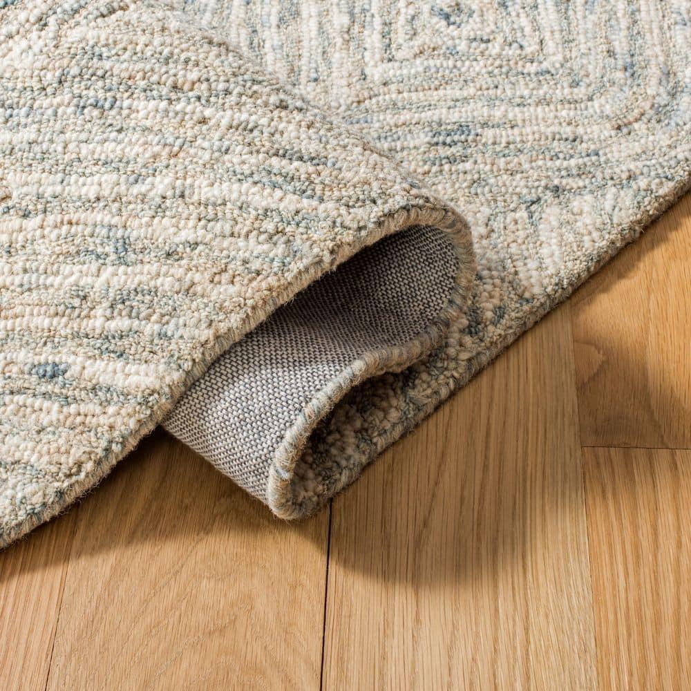 Ikat IKT703 Hand Tufted Area Rug - Beige/Grey - 4'x6' - Safavieh.