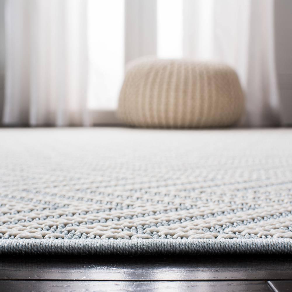 Bermuda BMU812 Power Loomed Indoor/Outdoor Area Rug - Blue/Creme - 6'7"x9'2" - Safavieh.